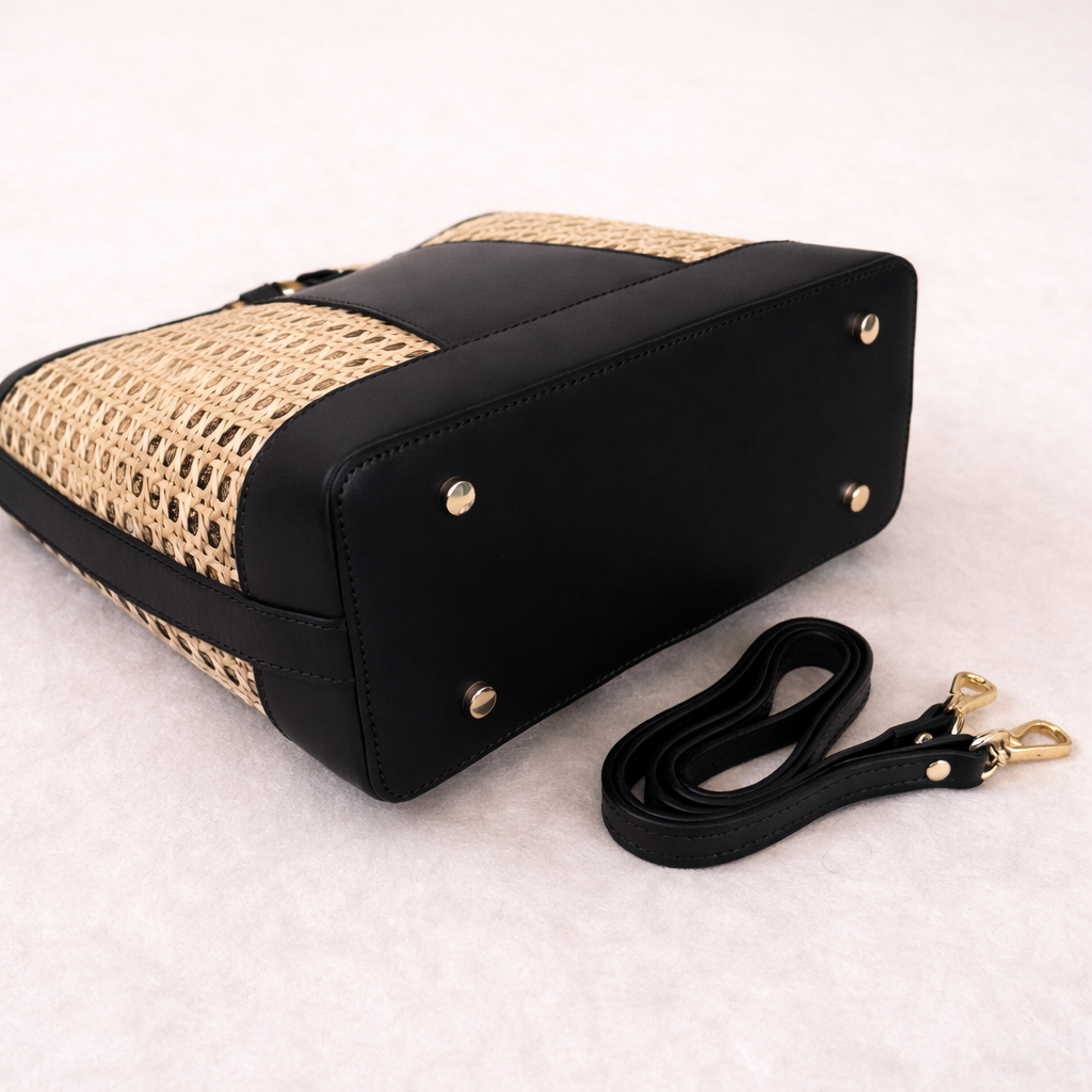 Pieds protecteurs sous le sac Ophelia bambou, détail pratique qualité
