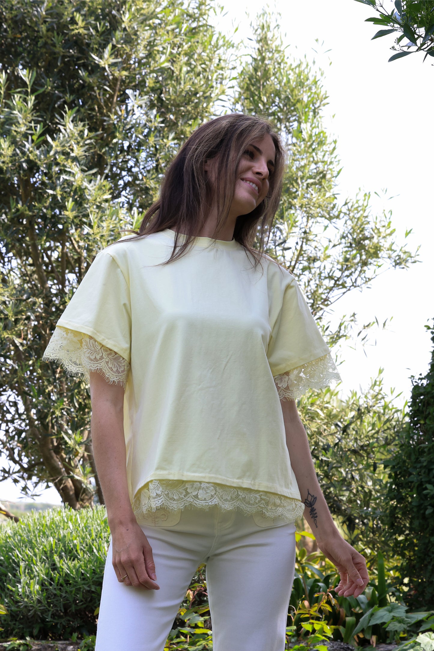 T-shirt Eden - Dos ouvert dentelle jaune