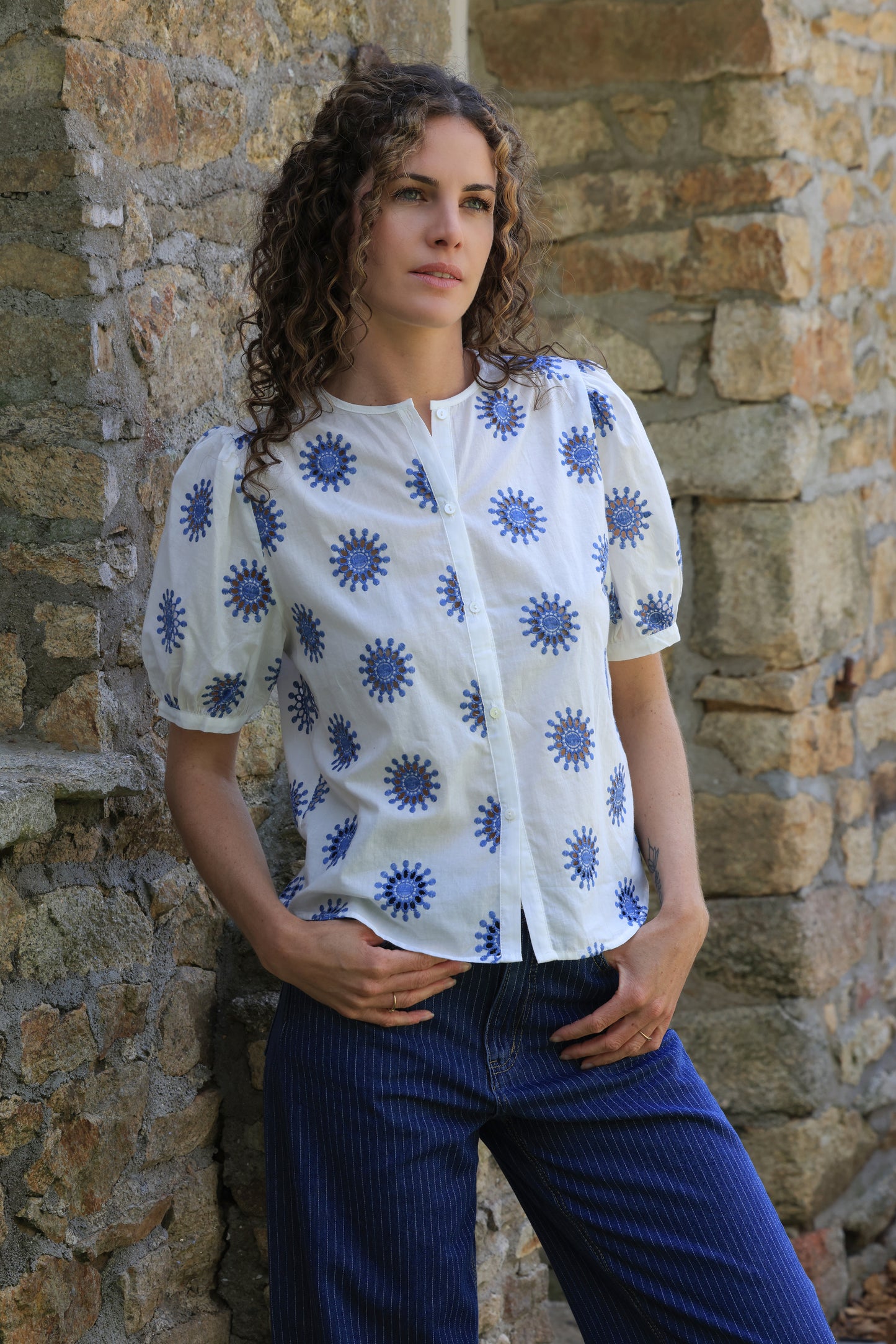 Blouse Elvire - broderie bleu roi