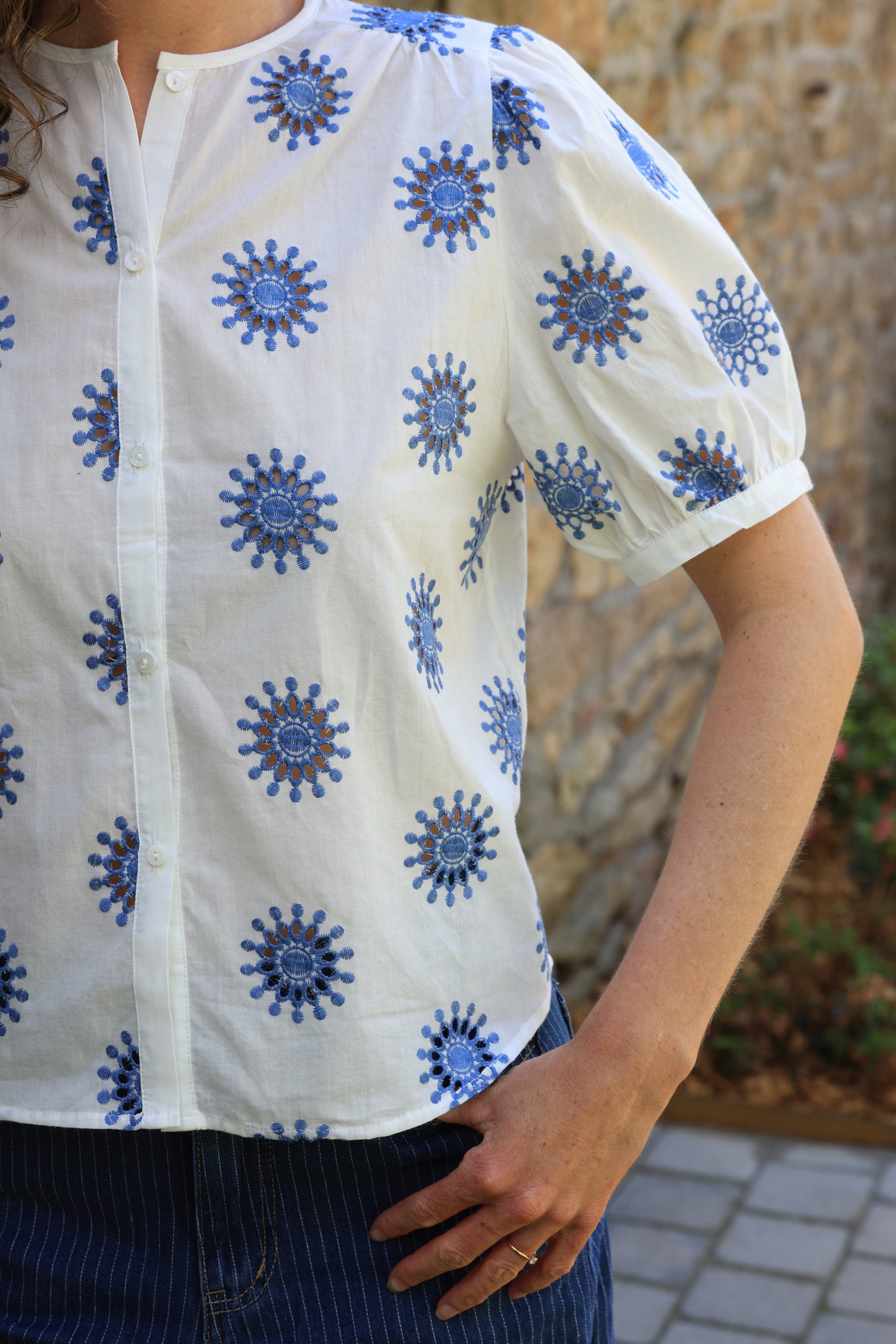 Blouse Elvire - broderie bleu roi