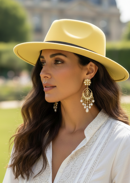 Chapeau Alba jaune solaire porté - look bohème lumineux printemps-été