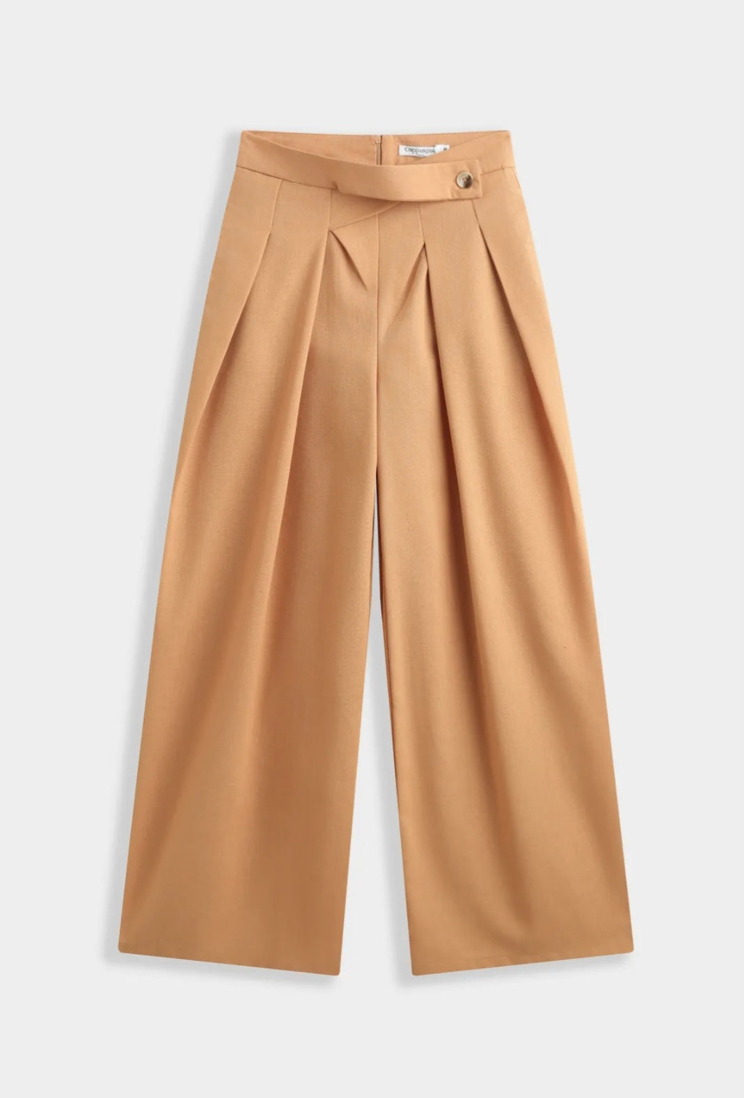 Vue face du pantalon large Sixtine camel abricoté, coupe ample et fluide bohème

