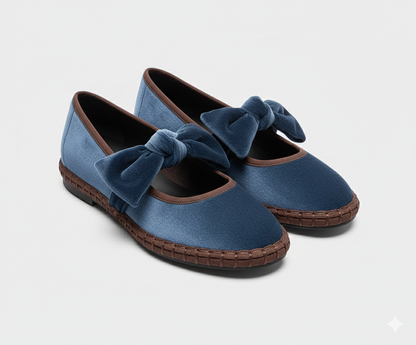 Ballerines Inès Mary Jane velours bleu avec nœud plat et bordure chocolat"