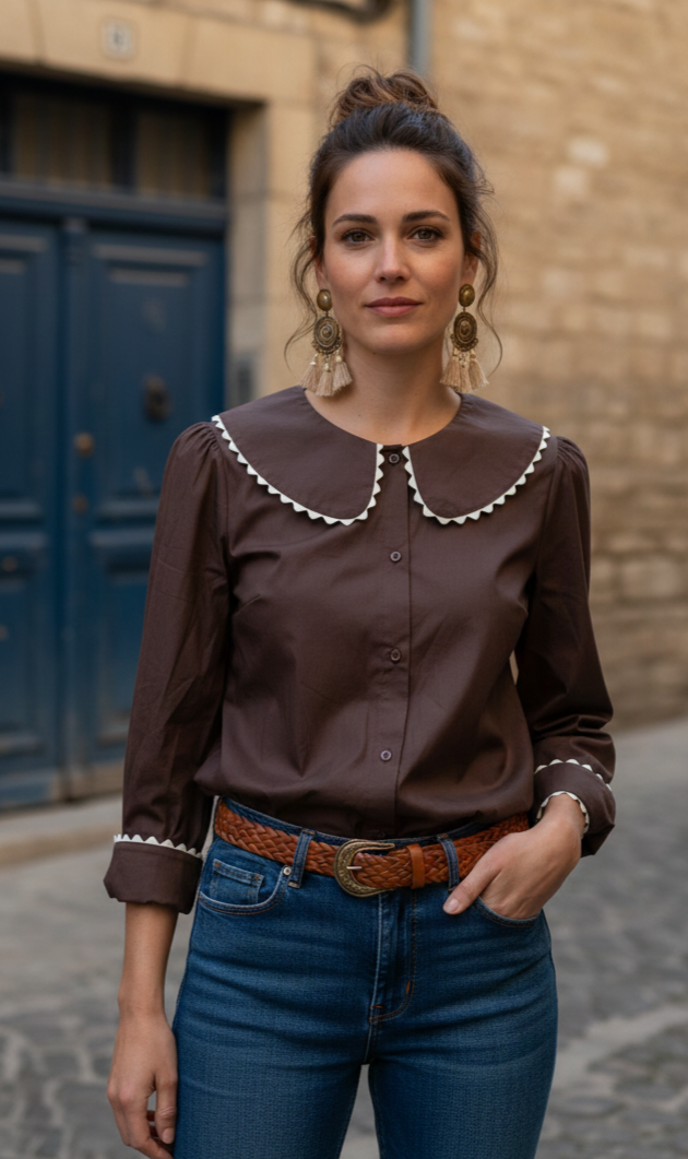 Chemise Amandine chocolat avec col claudine festonné - 100% coton - Atelier Evène