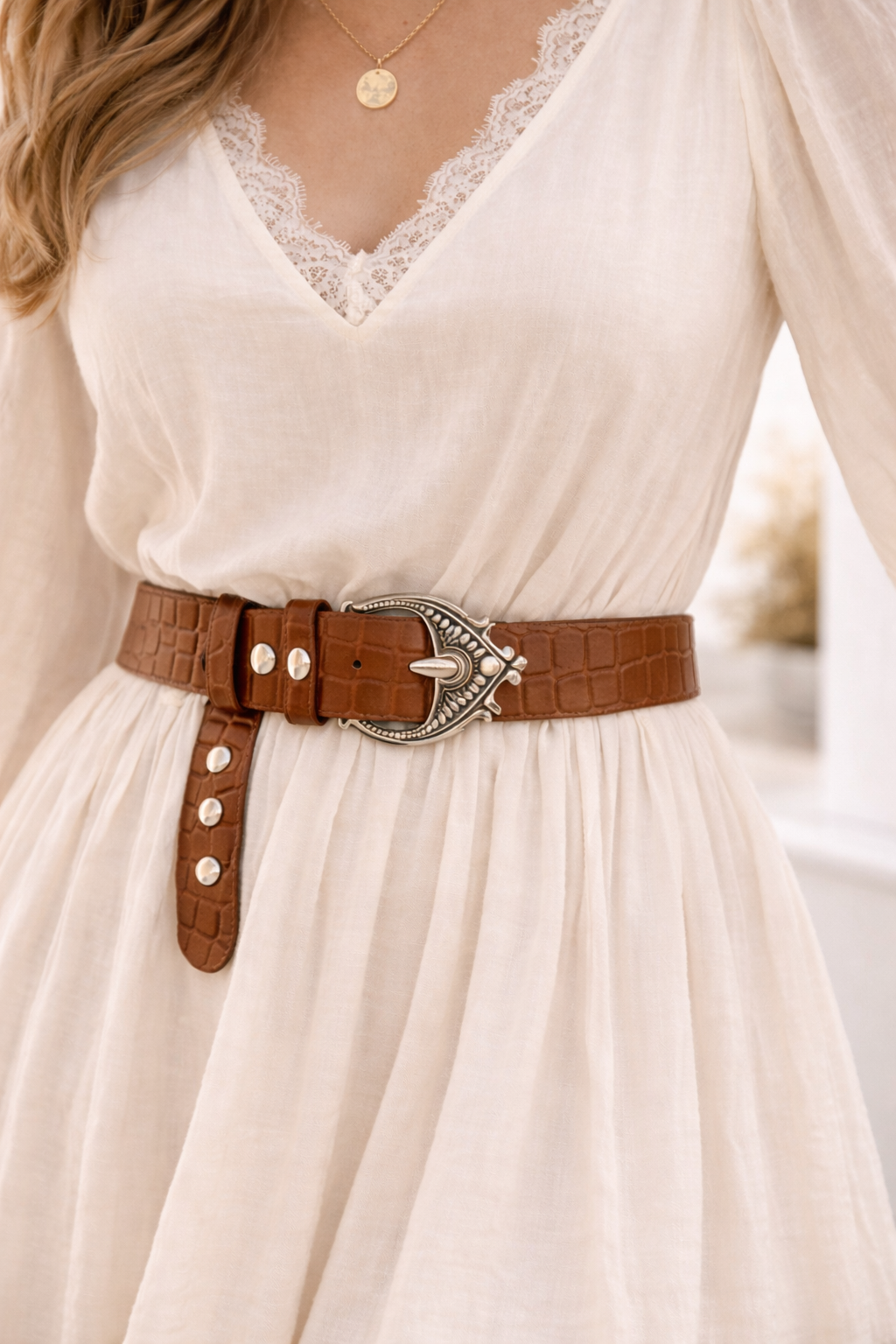 Détail des doubles boucles en zamak de la ceinture EMIE - Accessoire rock bohème-chic