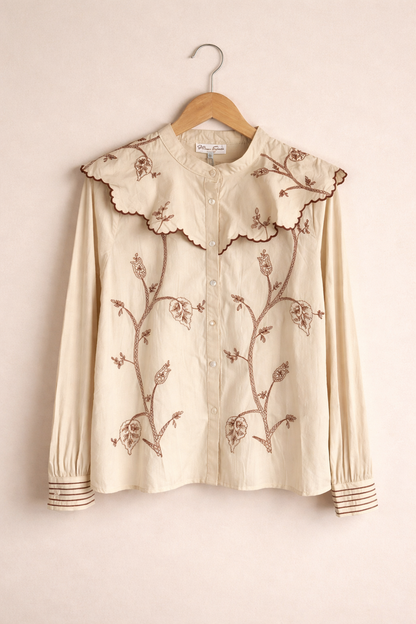  Vue d'ensemble chemise Orianne - 100% coton beige et broderies artisanales