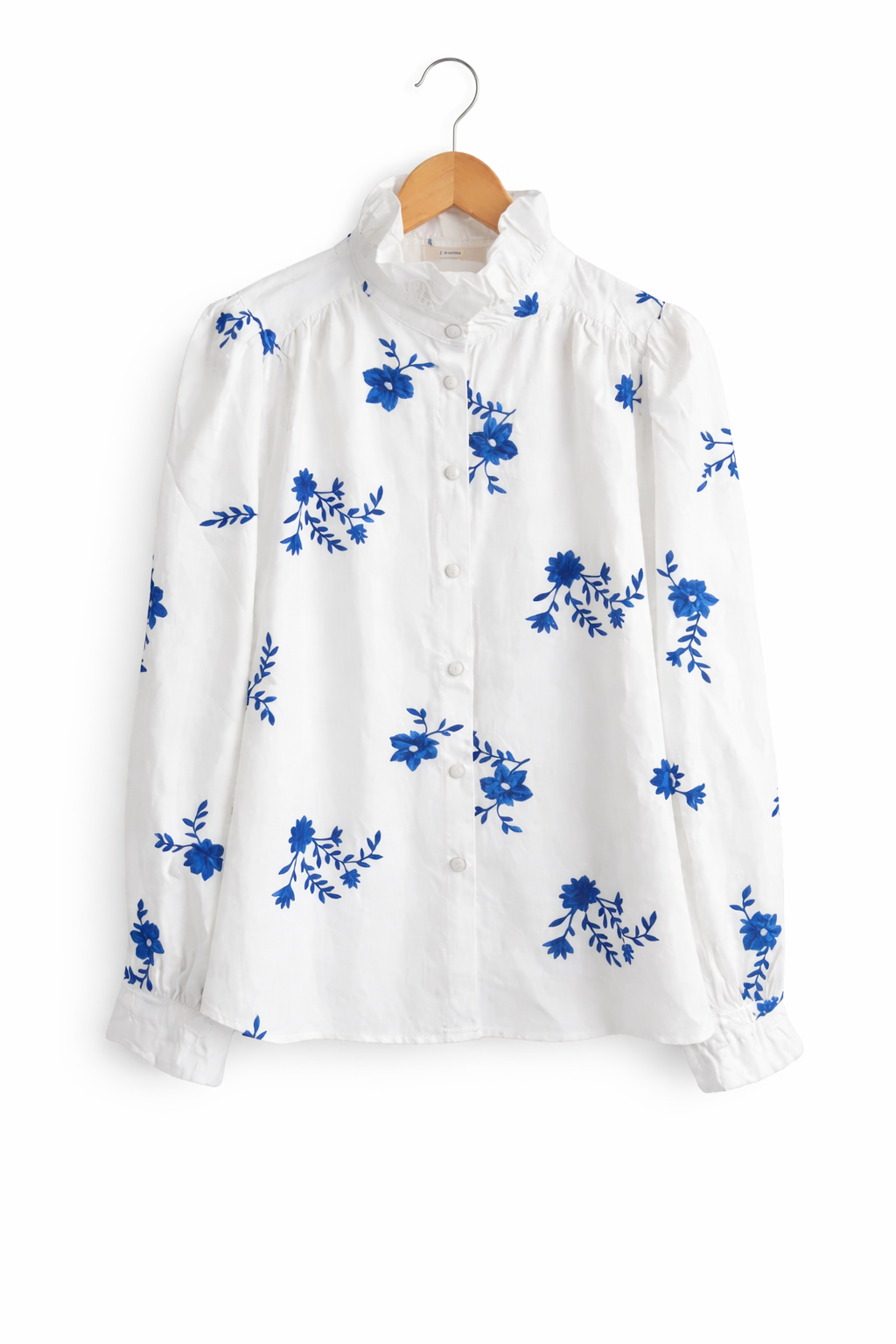 vue face Chemisier femme Esmée blanc broderies florales azur col victorien 100% coton It Hippie
