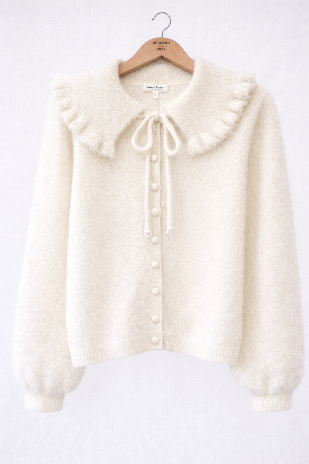 Gilet femme Laura crème col XXL volants lien romantique maille douce recyclée - In April 1986
