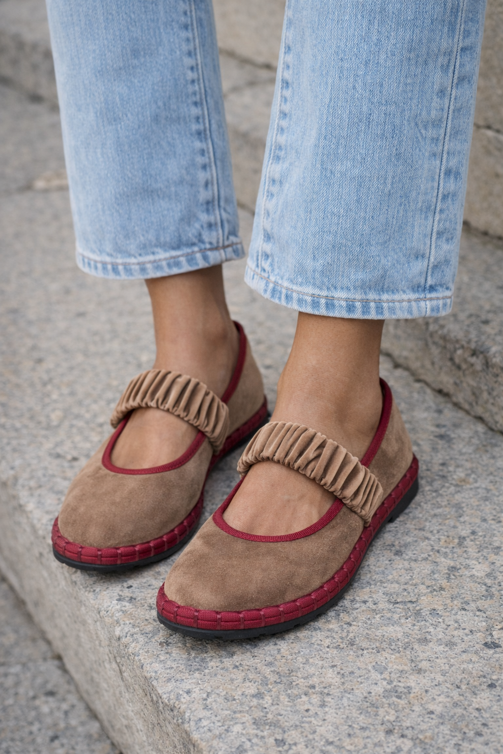 Ballerines Naïa terre de sienne portées - look bohème chic