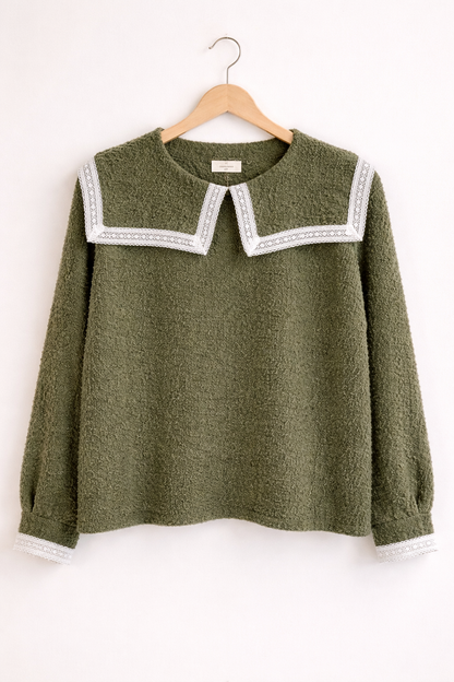  Pull Clothilde vert maille bouclée coupe ample manches boutonnées - Atelier Evène
