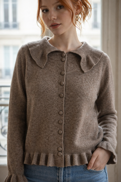 Gilet Erine taupe associé à une tenue casual - look polyvalent femme
